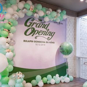 mau-backdrop-khai-truong-dep-duoc-su-dung-nhieu-nhat12