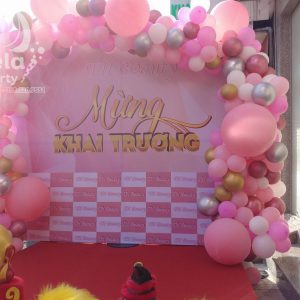 mau-backdrop-khai-truong-dep-duoc-su-dung-nhieu-nhat12