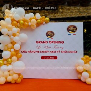 mau-backdrop-khai-truong-dep_result